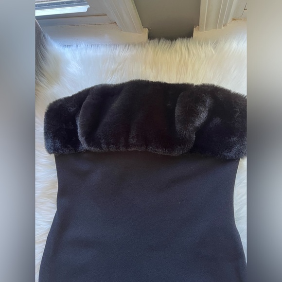 NWOT Express Faux Fur Trim Strapless Mini Sweater Dress - Picture 8 of 9